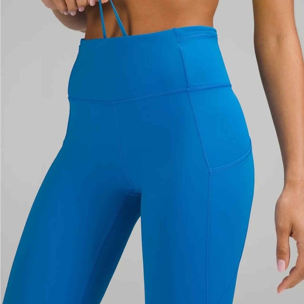 Lululemon Blue Mesh Panel Scalloped Hem Cropped Athletic‎ Leggings Size 6